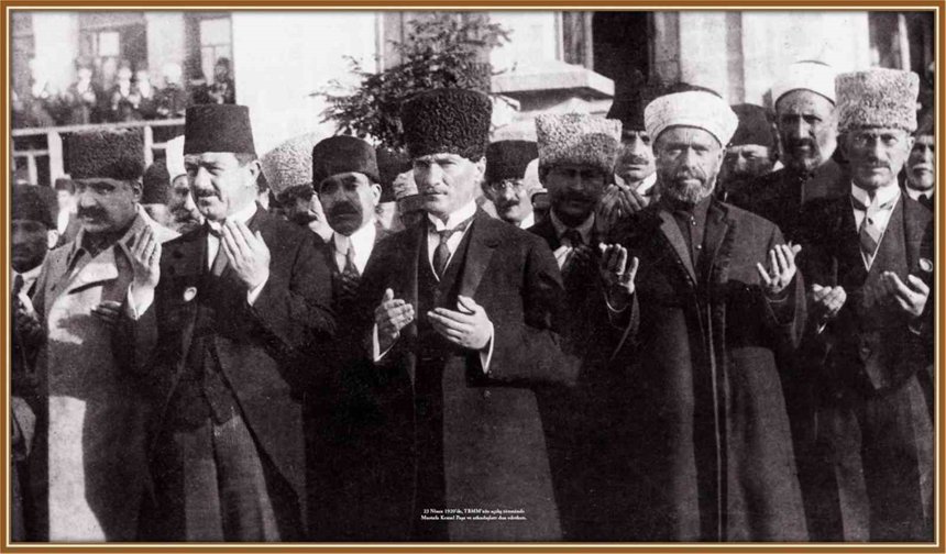 Çanakkale'yi TBMM'de temsil eden 92 kişi bu sergide yaşatılıyor