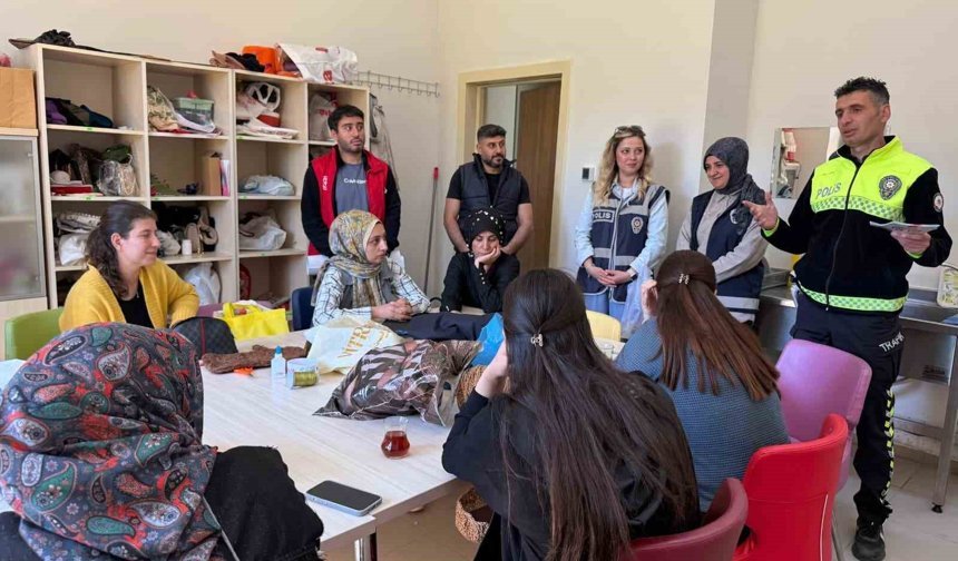 Çemişgezek'te trafik eğitimleri