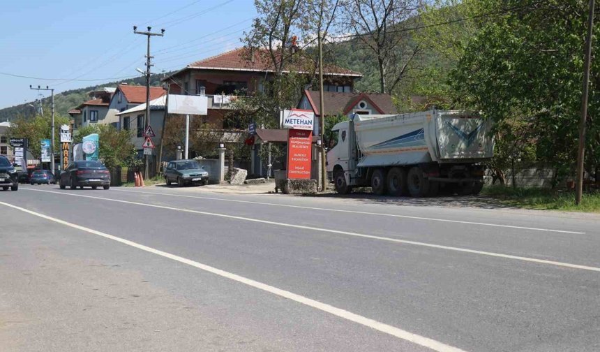 Çöp kamyonu altında kalan kadın hayatını kaybetti