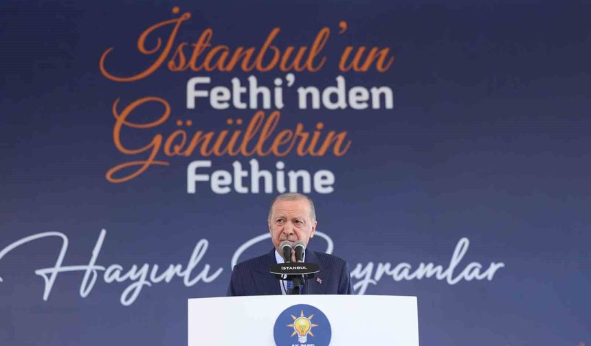 Cumhurbaşkanı Erdoğan, 'İstanbul'un fethi dünyanın gözbebeği bir şehirde karanlığın aydınlığa tebdilidir'