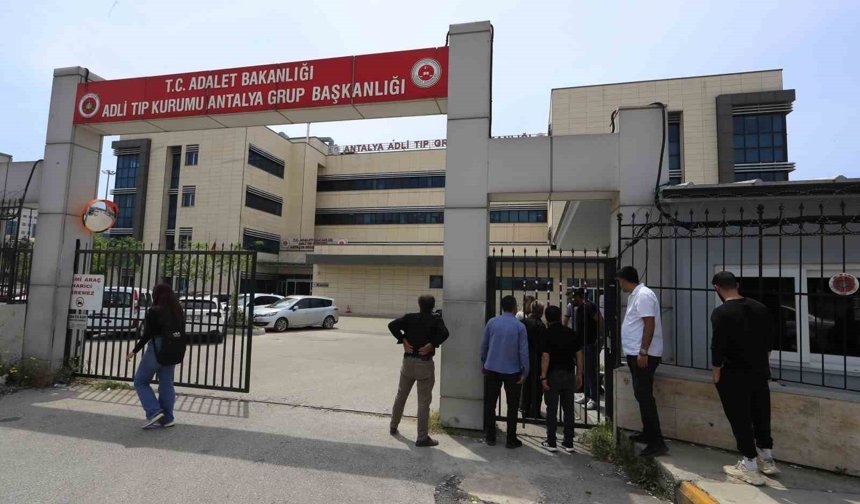 DNA testi işlemleri tamamlanan Kübra'nın cenazesi ailesi tarafından teslim alındı