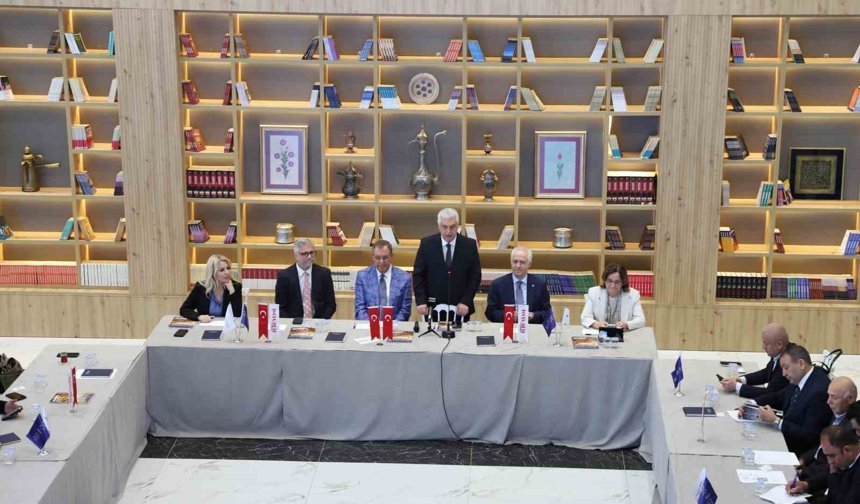 Mardin'de 'Ekonomiye Yön Verenler' zirvesi düzenlendi