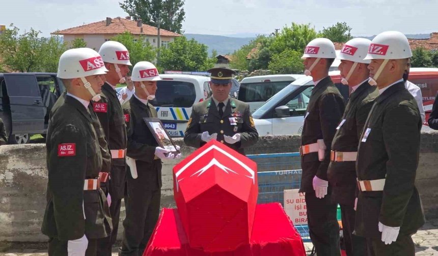 Şehidin Tokat'taki kabri ailesinin isteği üzerine İstanbul'a gönderildi