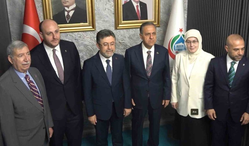 Tarım ve Orman Bakanı Yumaklı, Yalova'da sektör temsilcileriyle buluştu: 'Tarımsal kayıplar geri alınacak'