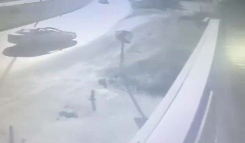 Zonguldak'ta 6 kişinin yaralandığı kaza güvenlik kamerasına yansıdı