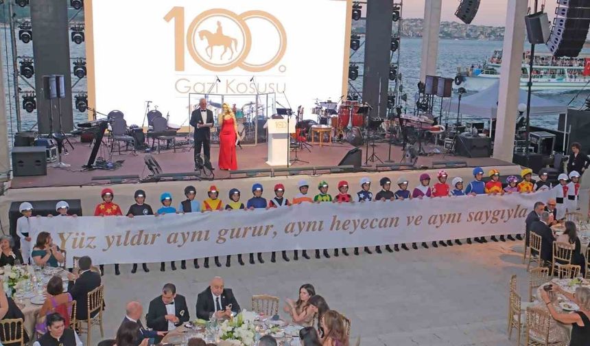 100. Gazi Koşusu Resepsiyonu'nda görkemli kutlama