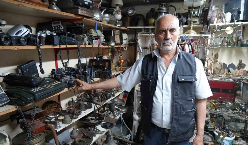 45 yıllık antikacı, sahte ürünlere dikkat çekti