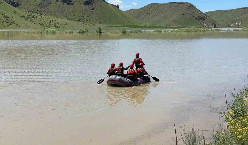 Aras Nehri'nde kaybolan genç çoban için seferberlik: 4'üncü günde de iz yok