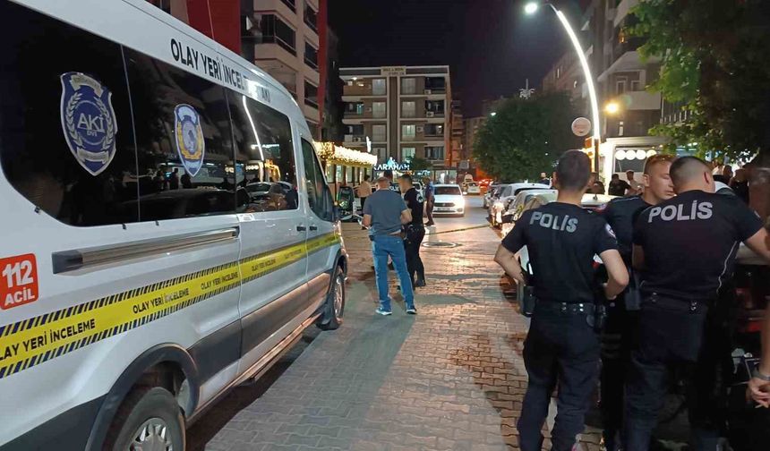 Batman'da silahlı saldırı: Kurşunlar park halindeki araca isabet etti