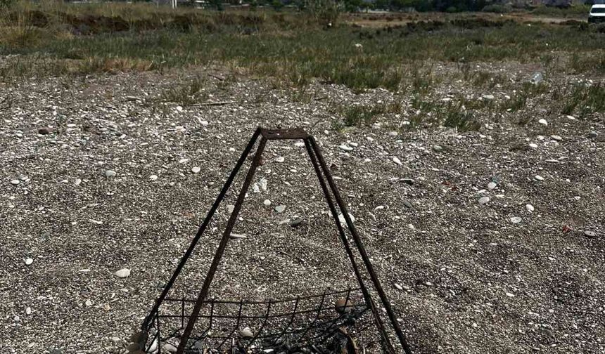 Caretta Caretta yuvasının üzerinde mangal ateşi yaktılar