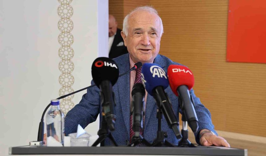 Cumhurbaşkanlığı Yüksek İstişare Kurulu Üyesi Çiçek: 'Yeteri kadar kaliteli kanun çıkaramıyoruz'