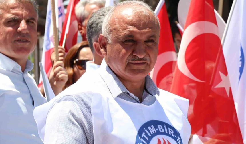 Eğitim Bir-Sen'den 'Öğrenci Gelişim Raporları' için eylem kararı