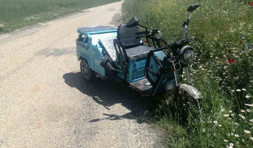 Eşini yolcu ettikten sonra dönüş yolunda kaza yapan yaşlı adam hayatını kaybetti