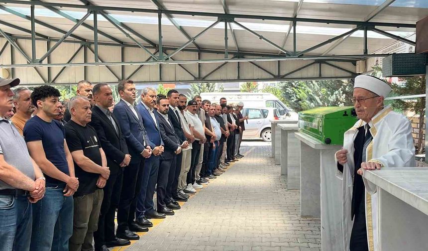 Havai fişek fabrikasındaki patlamada hayatını kaybeden işçi son yolculuğuna uğurlandı