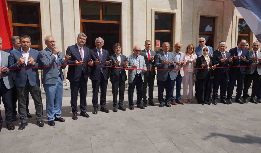 Karaman'da Ahmet Keleşoğlu Arkeoloji ve Etnografya Müzesi törenle açıldı