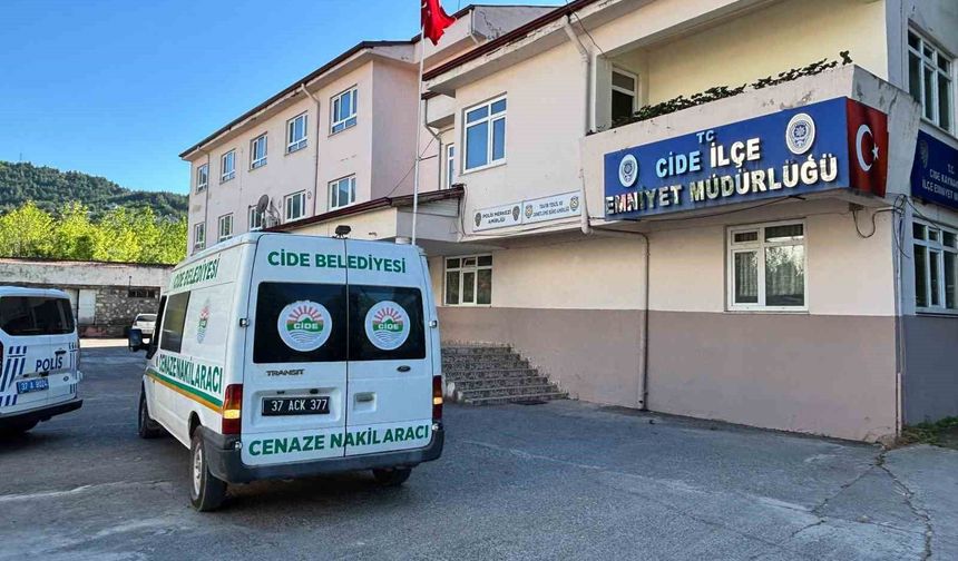 Kastamonu'da metruk binada erkek cesedi bulundu