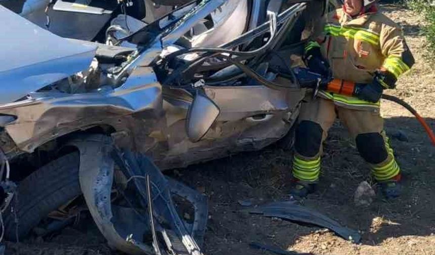 Kazada uçuruma yuvarlanan cip hurdaya döndü: 1 ölü