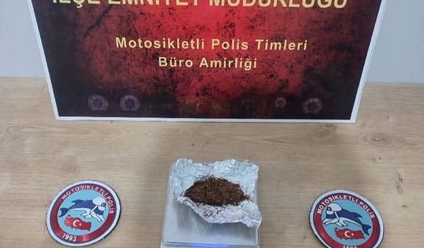 Okul önünde uyuşturucu operasyonu: 2 kişi tutuklandı
