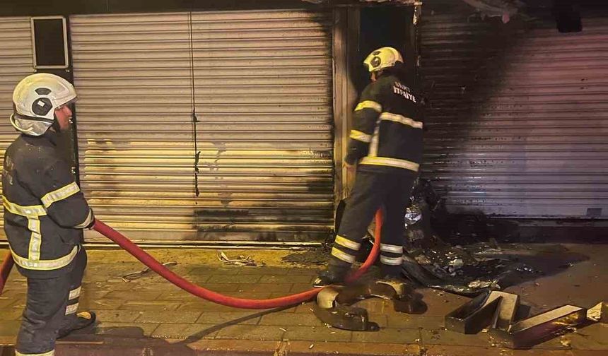 Siirt'te market alevlere teslim oldu