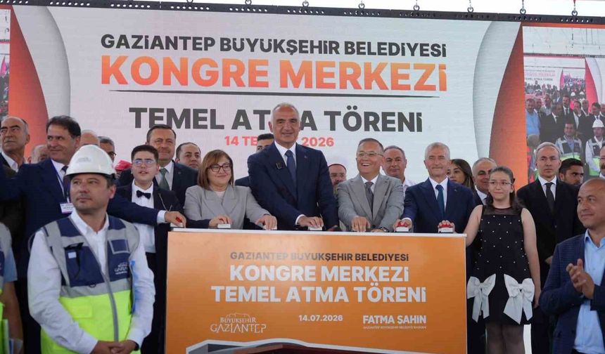 Bakan Ersoy: 'Bu merkezin Gazianteplilerin ticaret, kültür ve sanat hayatında ciddi etkisi olacağına inanıyorum'