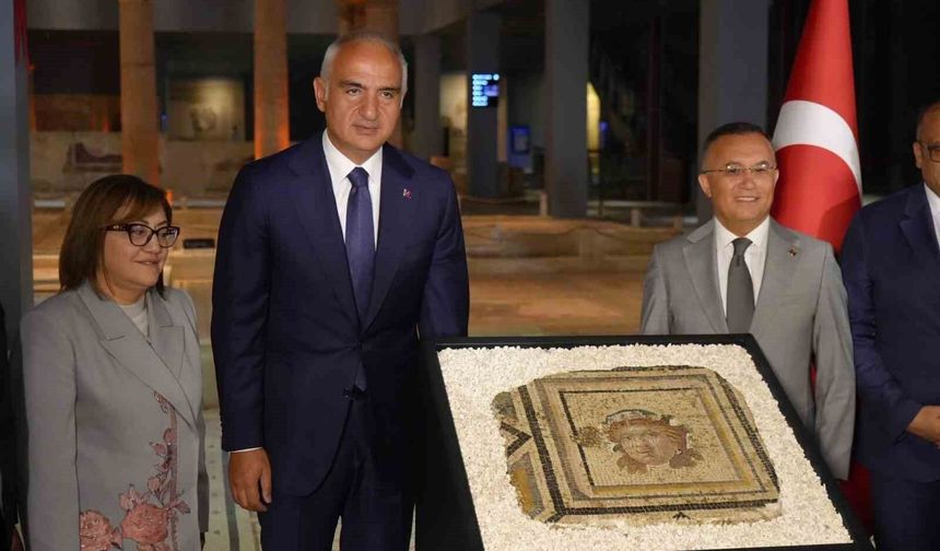 Bakan Ersoy: 'Yurt içinde kaçak kazılara ve kültür varlığı kaçakçılığına karşı çalışmaları kararlılıkla yürütüyoruz'