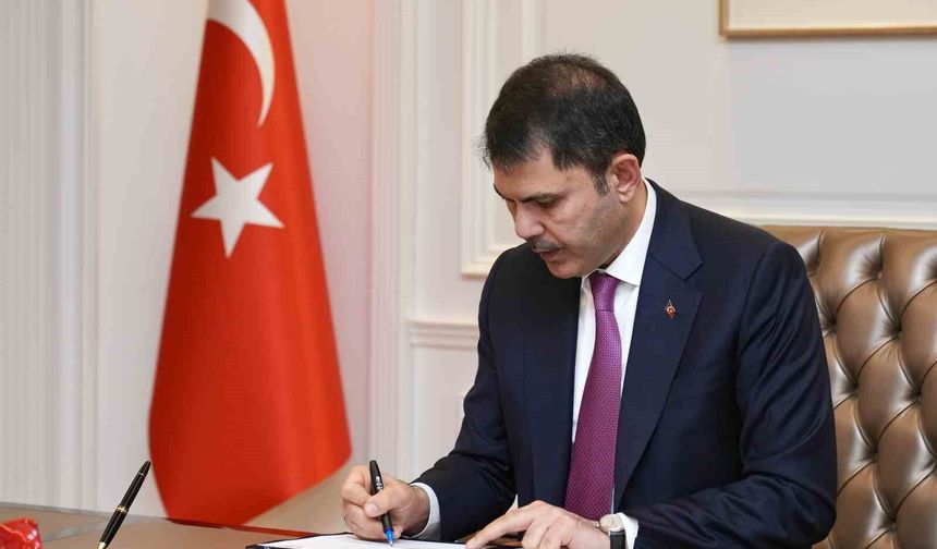 Bakan Kurum: '12 bin 800 yavru flamingo Tuz Gölü'nde yaşam buldu'