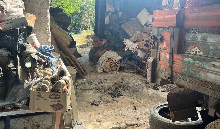 Benzinle uğraşırken alevlerin arasında kalan genç hayatını kaybetti