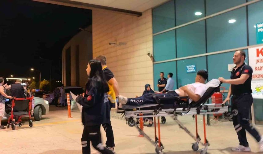 Bursa'da bıçaklı kavga: 1'i ağır 2 yaralı