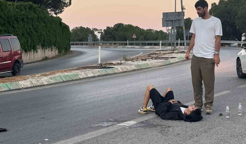Bursa'da kontrolden çıkan motor yan yattı: 2 yaralı