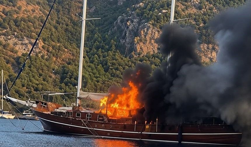 Göcek'te tekne yangını