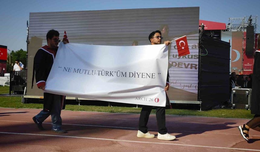 ODTÜ Rektörü Prof. Dr. Yozgatlıgil: 'Dünyanın ilk 100 üniversitesi arasına girme hedefi olan bir üniversite olmaktan çok mutluyuz'