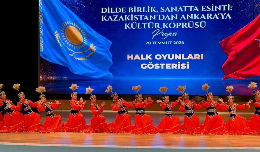Türkiye-Kazakistan dostluğu halk oyunlarıyla sahneye taşındı