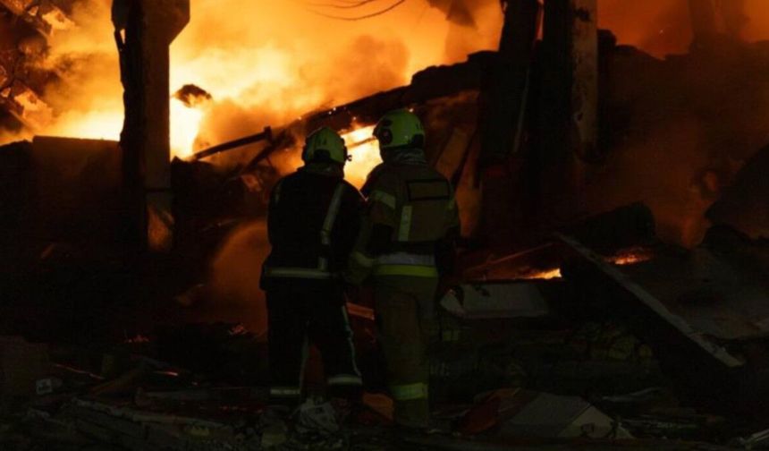 Rusya, Ukrayna'yı vurdu: Zaporijya ve Dnipro'da 9 kişi hayatını kaybetti