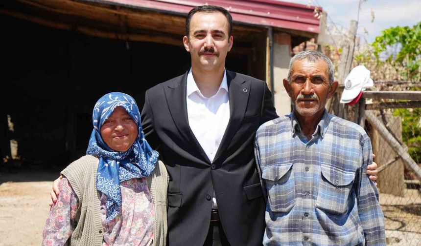'Ağlama, canımıza bir şey olmadı' sözleri yüreklere dokunmuştu: Devlet yaşlı çifte sahip çıktı