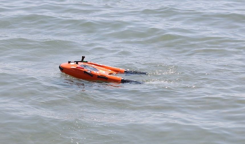 Boğulmalara karşı robot cankurtaranlar görevde