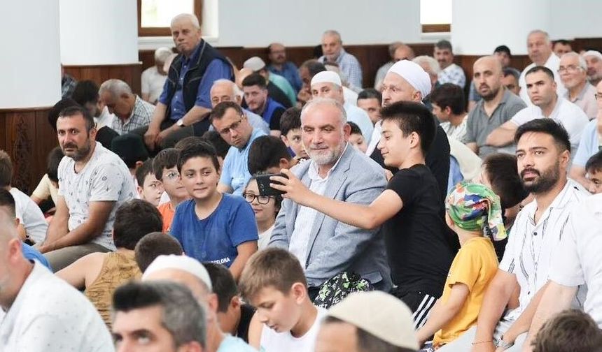 Canik'te camiler çocuklarla doldu taştı