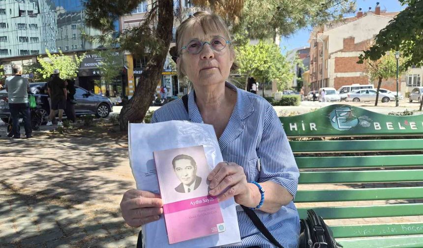 Eskişehir'de bağışlanan Prof. Dr. Aydın Sayılı'nın kullandığı tarihi ölçüm cihazı usturlap kayıp