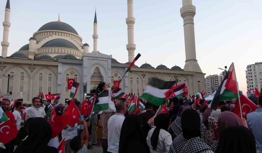 Filistin konvoyu Gaziantep'te destek mitingiyle karşılandı