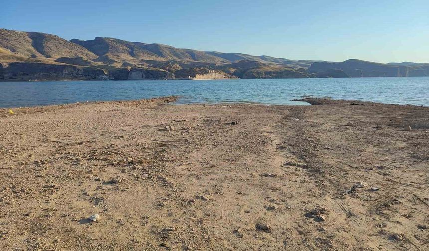 Hasankeyf'te baraj gölünde kadın cesedi bulundu