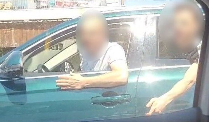 İzmir'de trafikteki tartışma taşlı saldırıya dönüştü