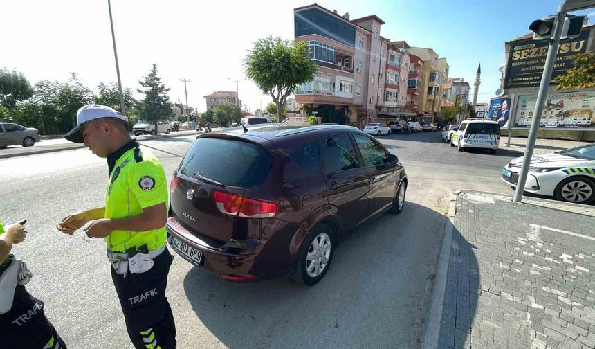 Karaman'da otomobilin çarptığı kadın yaralandı