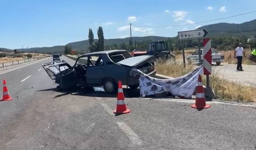 Kütahya'da otomobiller çarpıştı: 1 ölü, 4 yaralı