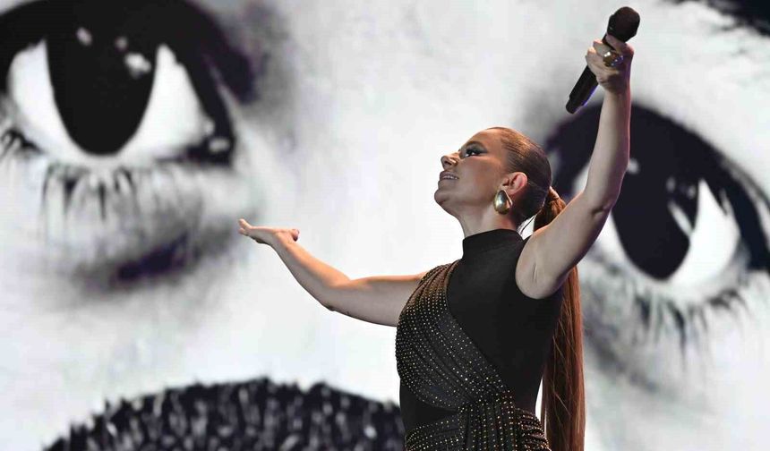 Nevşehir Kültür Yolu Festivali'nde Merve Özbey rüzgarı