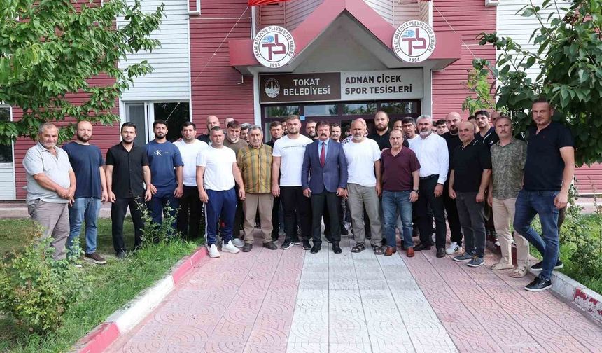 Saldırıya uğrayan başpehlivan Serhat Elvan, Tokat Belediye Spor Kulübü'ne transfer oldu