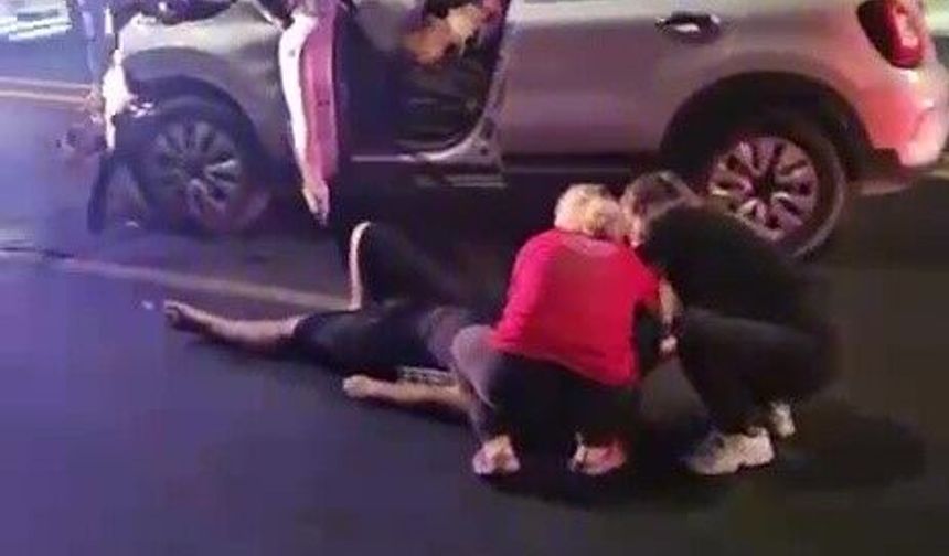 Serik'te otomobil ile VIP araç çarpıştı: 10 kişi yaralandı