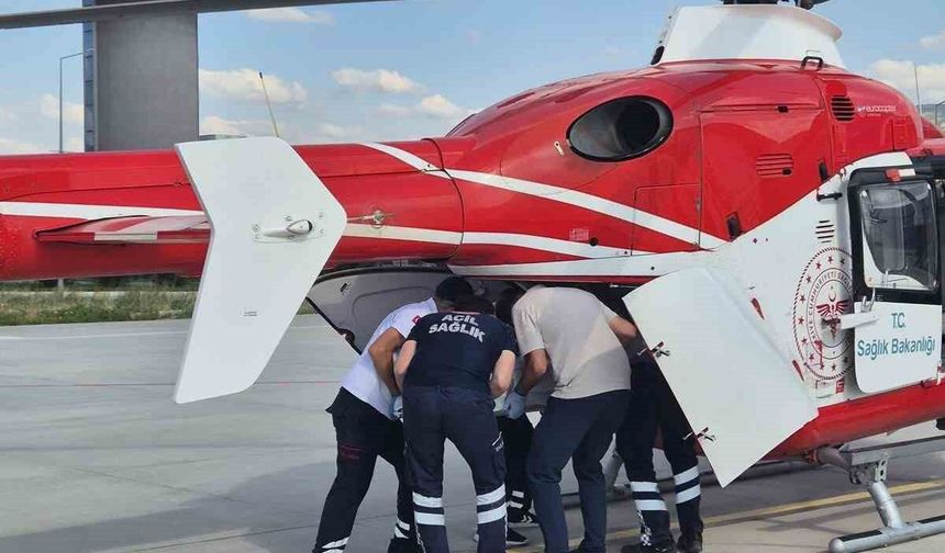 Tokat'ta tedavi gören yaşlı kadın helikopter ambulansla Konya'ya sevk edildi