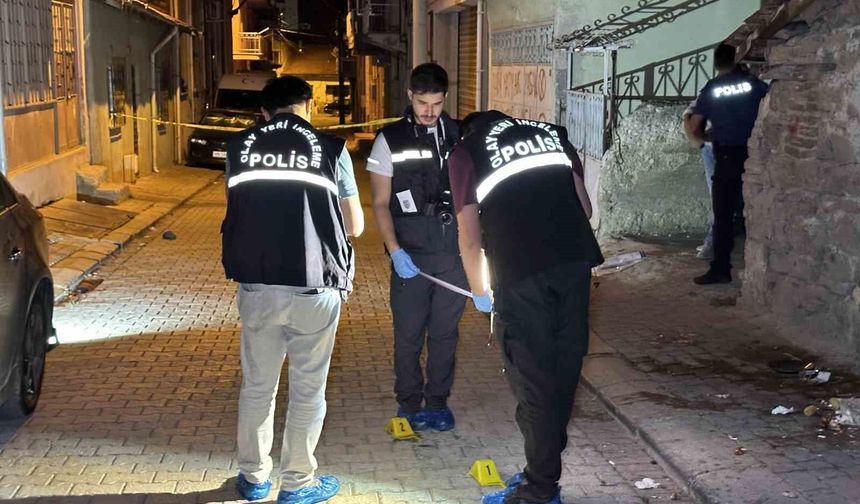 Uşak'ta bıçaklı ve pompalı tüfekli kavga: 1 ağır yaralı