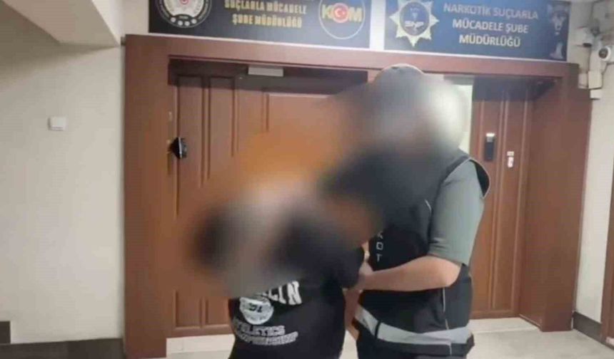 Adapazarı'nda uyuşturucu operasyonu: Bonzai ve hassas teraziler ele geçirildi