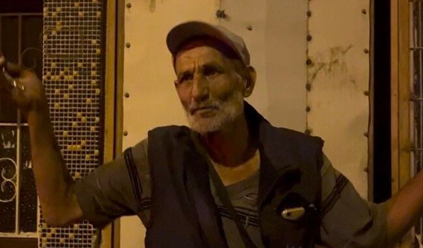 Üzerine şakayla kilit vuruldu: 'İşe geç kaldım' diyerek kurtarılmayı bekledi