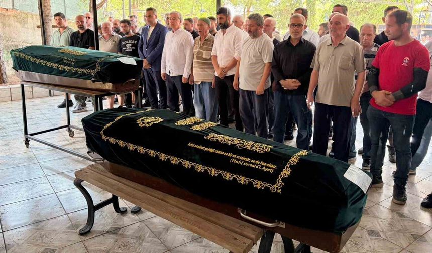 Yangında hayatını kaybeden anneanne torun son yolculuğuna uğurlandı